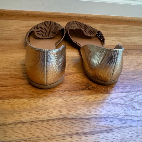 DV size 11 tan and gold flats. Worn once.  Great condition - Picture 4 of 6